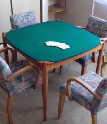 Table de bridge et ses 4 fauteuils, année 60