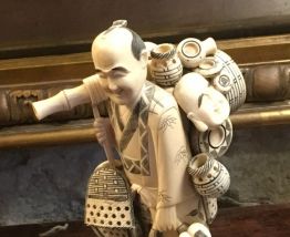 statuettes