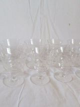 Service de verres à pieds ,2 carafes : 34 pièces 