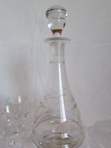 Service de verres à pieds ,2 carafes : 34 pièces 