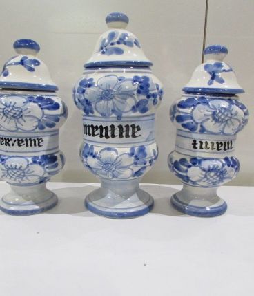 3 pots à tisane dans le style pots d'officine 