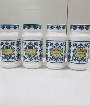  4 potsà épices en opaline 