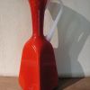 Vase , carafon en opaline rouge 