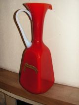 Vase , carafon en opaline rouge 