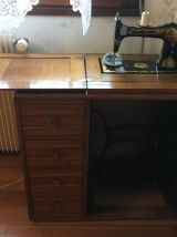 Ancienne Machine A Coudre avec meuble marque STOEWER