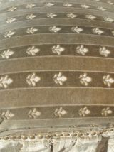 Rare paire de fauteuils vintage en velours