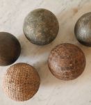 Cinq anciennes boules Lyonnaises en laiton