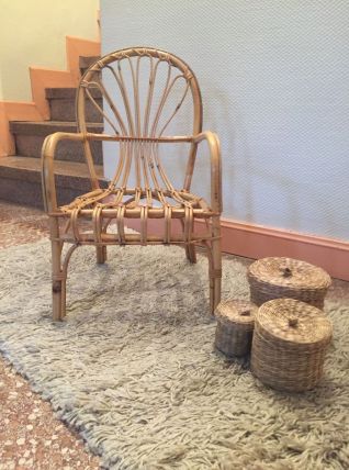 Chaise en rotin pour enfant