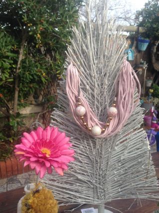 Collier rose 
