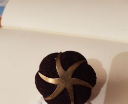 Bague en bouton taille 56 réglable 