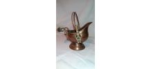 Petits cruche cuivre et porcelaine