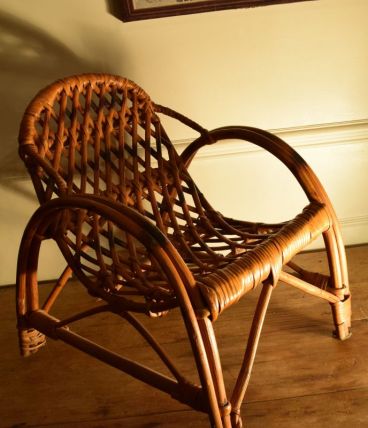 Chaise en rotin d'enfant