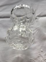 Petit vase en cristal taillé