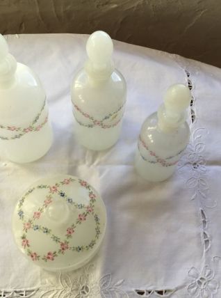 Ensemble de flacons et boîte en verre peint à la main 