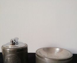 Briquet de table et cendrier 