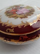 Coll.scene galante Bonbonnière porcelaine