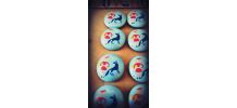 boutons bois bleu ciel motif fille et loup