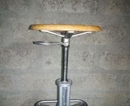 Tabouret industriel HELIOLITHE
