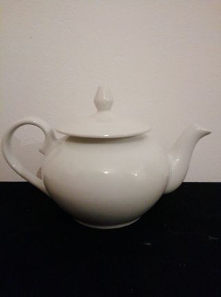 Théière blanche