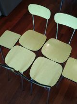 Ensemble en formica : table, chaises et tabourets