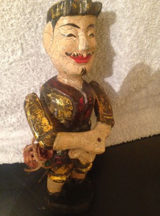 statuette
