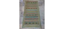 Kilim vert fait à la main 