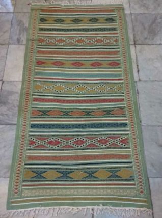 Kilim vert fait à la main 