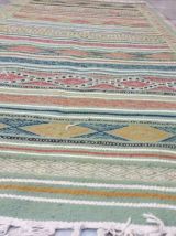 Kilim vert fait à la main 