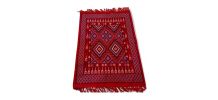 tapis rouge fait à la main 