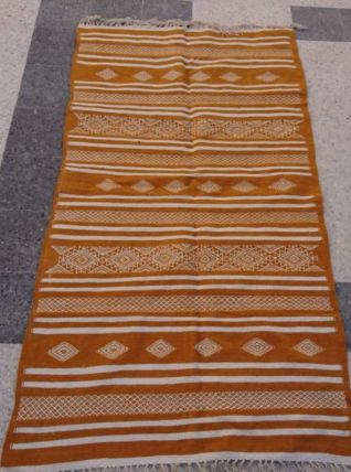 Kilim jaune fait à la main 