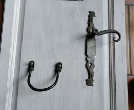 vestiaire avec miroir (porte recylée)