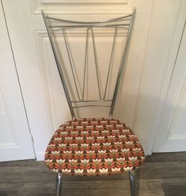 Chaise chromée année 70 tapissée
