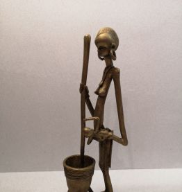 Statuette en laiton 