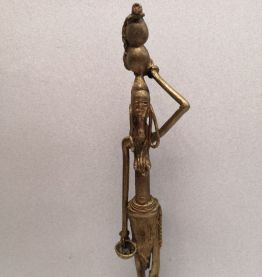 Statuette en laiton 
