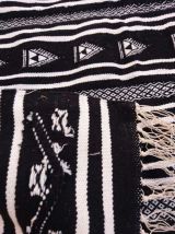 Tapis kilim berbère noir fait à la main en laine 
