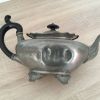 Théière en étain 