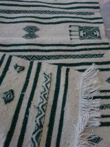Tapis kilim blanc et vert fait main en pure laine 