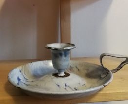 Bougeoir à anse, en émail marbré bleu, Vintage années 60