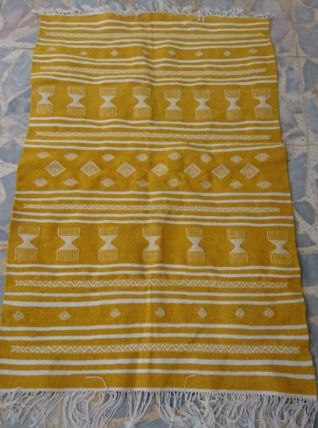 Tapis jaune fait main 140cm*90cm