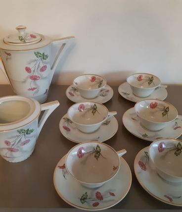 Service à café porcelaine de Limoge + 8 assiettes à dessert
