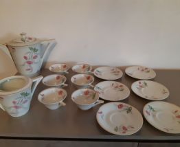 Service à café porcelaine de Limoge + 8 assiettes à dessert