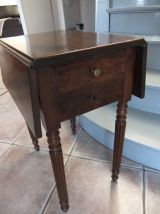 Table de chevet Louis Philippe dite "chauve souris"