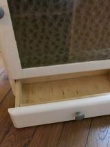 Armoire à pharmacie murale en bois blanc vitrée + tiroir 50s