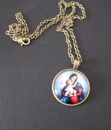 Pendentif collier Religieux Médaillon VIERGE à l'Enfant 