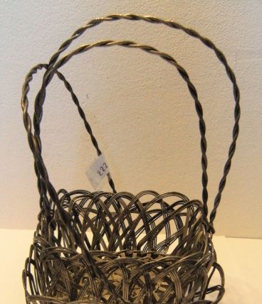 3 petits panier en fil de fer modelés art nouveau style