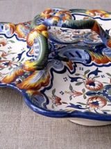 Serviteur à hors d'oeuvres ancien en faïence décorée main