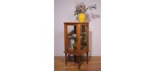 Cabinet Curieux