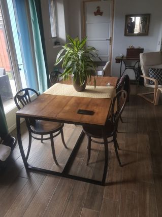Table industrielle 