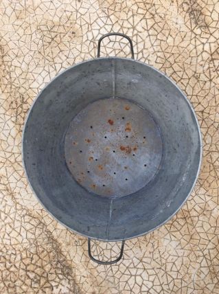 Bassine en métal