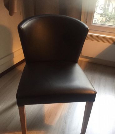 Chaise Scandinave en Cuir Véritable Noire Habitat